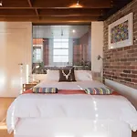 Sunny Loft Lookout With Iconic Sydney Views